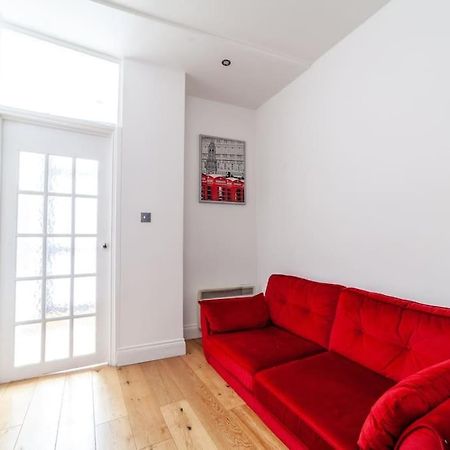 Spacious Retreat 2-Bed In Popular Camden Town London Exterior foto